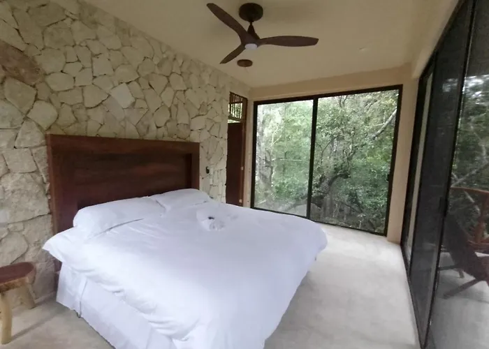 Saasil Kaax Lodge