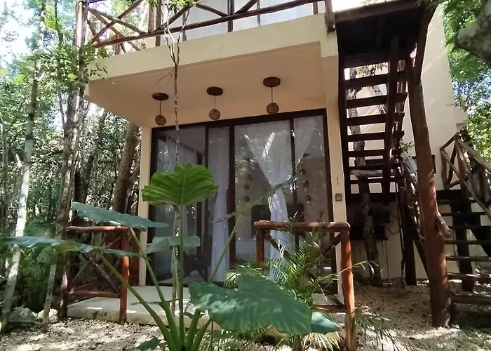 Lodge Saasil Kaax