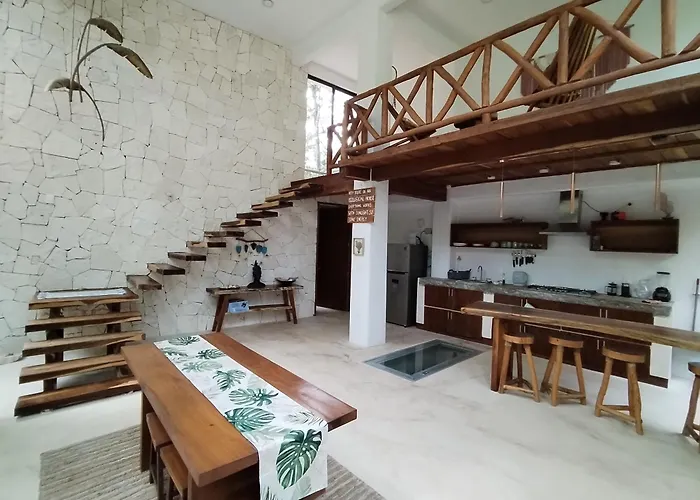 Lodge Saasil Kaax