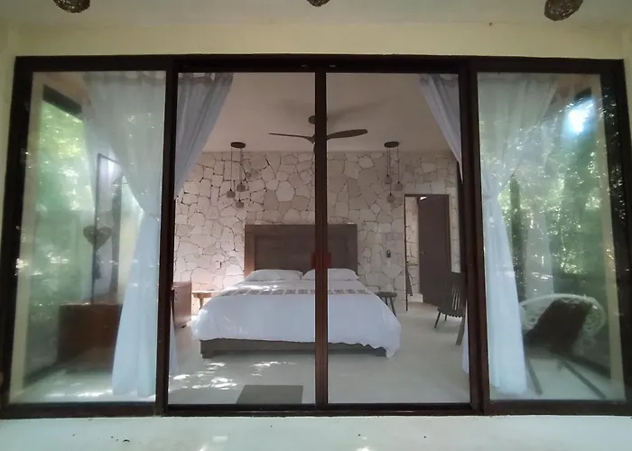 Lodge Saasil Kaax